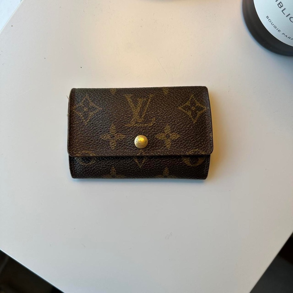 LOUIS VUITTON - monogram multicles 6 ring key case
